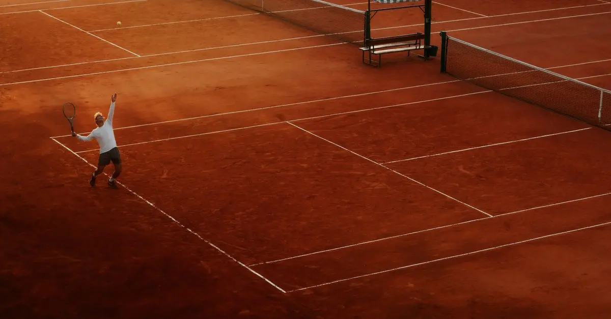 Les Différentes Techniques de Service au Padel Décryptées