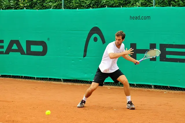 Comment Améliorer Votre Prise de Raquette au Padel