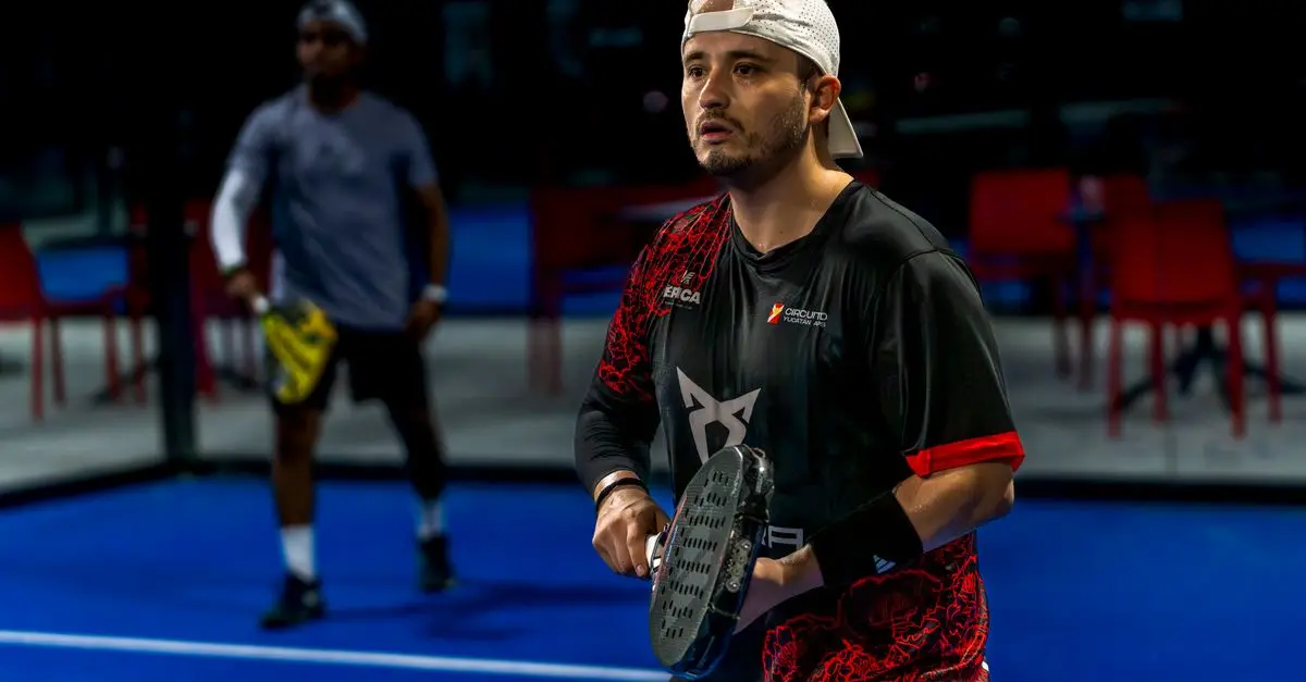 Les Équipements Indispensables pour Débuter au Padel