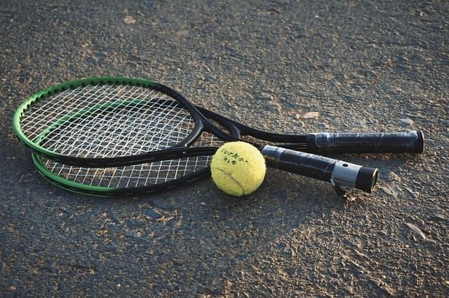 Les Équipements Incontournables pour Maximiser Votre Performance au Padel